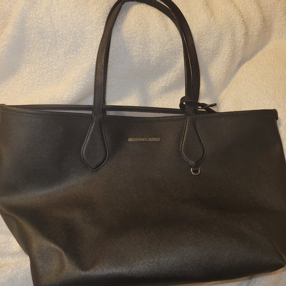 Minimalist Michael Kors Eva Coated Tote Handbag - Picture 2 of 14